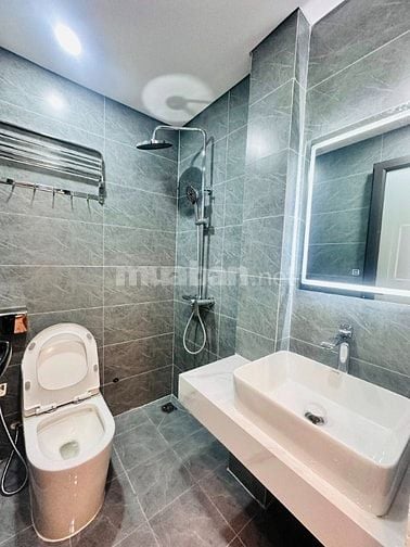 Bán nhà nguyên căn phố Vĩnh Phúc 45m2*5T,gần phố,2thoáng,thông,10.6tỷ.