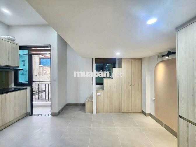 Cho thuê CCMN 25m2 Gác xép. Full đồ ban công thoáng tại Trung Liệt