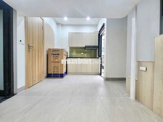 Cho thuê CCMN 25m2 Gác xép. Full đồ ban công thoáng tại Trung Liệt