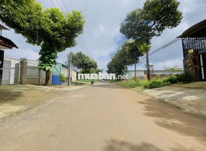 Bán GẤP Lô Đất Tiềm Năng Mặt tiền Nguyễn Trung Trực Trung tâm TPPleiku