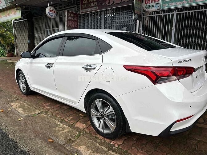 Hyundai Accent 2018 1.4 ATH - 100000 km