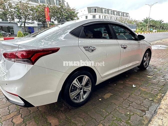 Hyundai Accent 2018 1.4 ATH - 100000 km