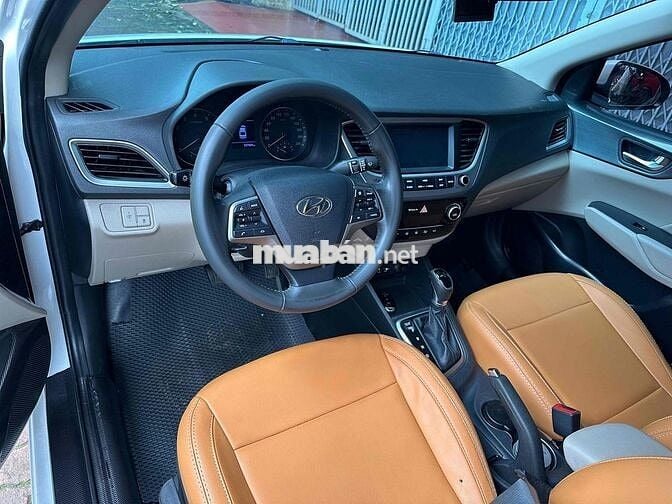 Hyundai Accent 2018 1.4 ATH - 100000 km