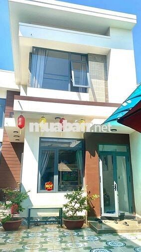 Nhà mặt tiền kinh doanh và để ở