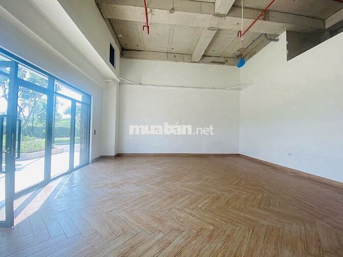 81m2 - Giá 23 triệu/tháng - Cho thuê Shophouse ngay cổng Q7 Riverside