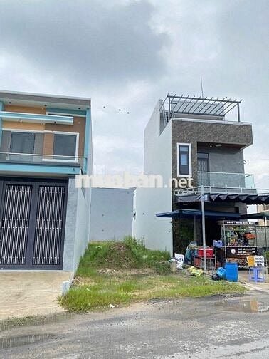 Mặt tiền kinh doanh xã Củ Chi, (5x26) = 130m2 thổ, SHR, 1 tỷ 930