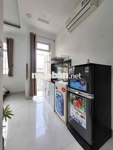 CHO THUÊ CĂN HỘ GẦN CHỢ BÀ CHIỂU,HV CÁN BỘ,CỬA SỔ,35m2,FULL NỘI THẤT