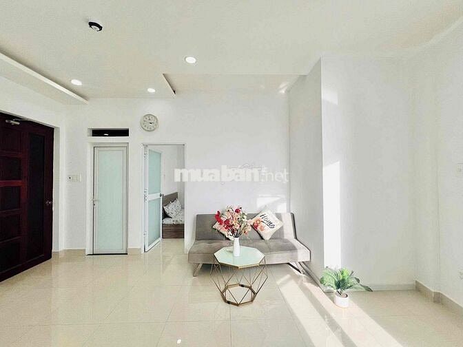 CHO THUÊ CĂN HỘ 1PN 2 BAN CÔNG THOÁNG MÁT - SẠCH SẼ GẦN CV LÀNG HOA