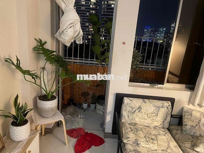 Cho thuê chung cư Ngô Tất Tố 2pn 70m2 tầng cao full NT cọc 1 sát q1 rẻ