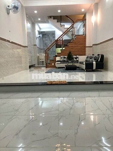 Cần cho thuê nhà HXH 210/3A CMT8 P.10 Q.3