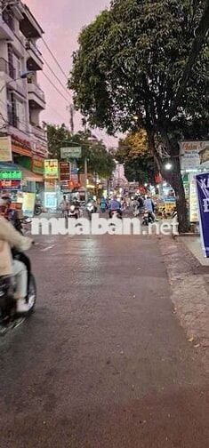 Cho thuê nhà Mặt tiền gần chợ.