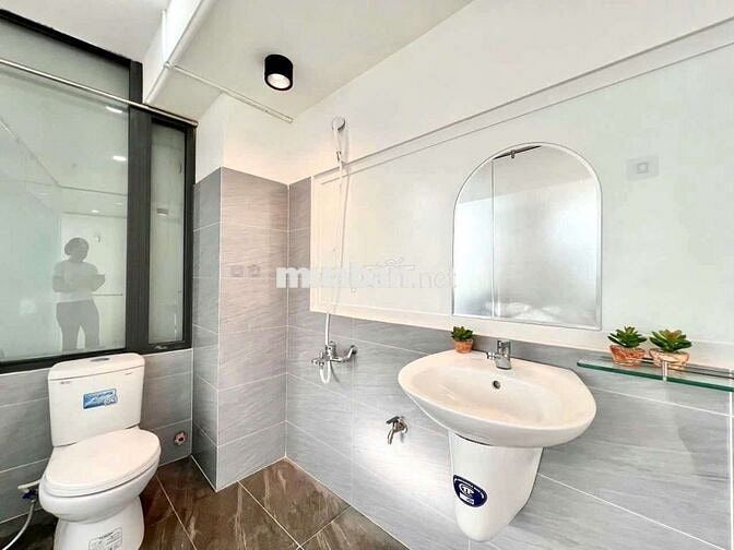 THUÊ PHÒNG 30M2 BAN CÔNG PHAN VĂN HÂN BÌNH THẠNH GẦN QUẬN 1