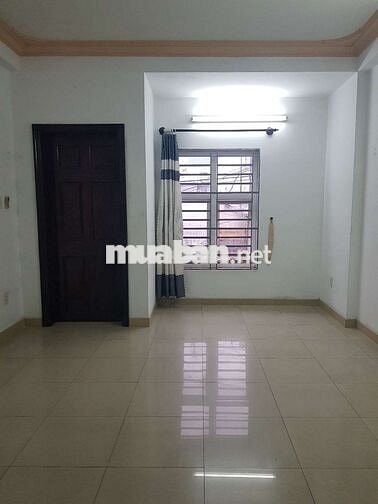Cho thuê nhà nguyên căn 1 trệt 3 lầu dt 4,5×20, có 5pn, 6wc