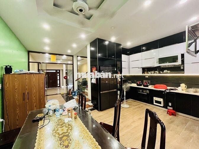 Bán Biệt thự KĐT Dịch Vọng, Cầu Giấy, 102m x 4T, 2 thoáng