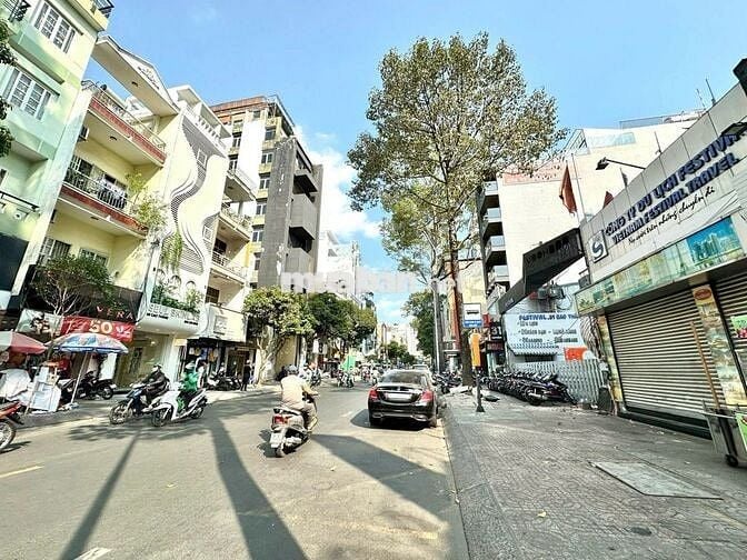 NGANG 8MX23M CẠNH MEGA CAO THẮNG NGÃ TƯ NGUYỄN ĐÌNH CHIỂU Q3