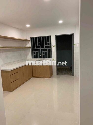 Nhà gần chợ Bà Chiểu, 3PN, dt 111.6 m2 (3.22mx15.61 & 1.5m sân)