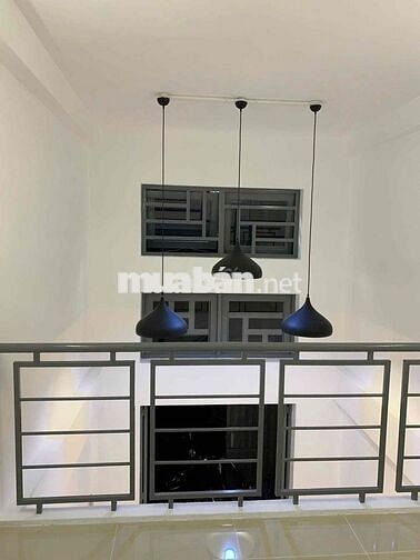 Nhà gần chợ Bà Chiểu, 3PN, dt 111.6 m2 (3.22mx15.61 & 1.5m sân)