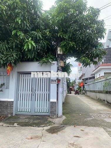Bán nhà góc 2mt 5.5x21m, gần dự Án An Sương, đường 8m, Q12. 6ty2