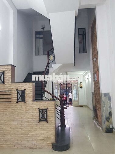 Cho thuê nhà nguyên căn 1 trệt 3 lầu dt 4,5×20, có 5pn, 6wc
