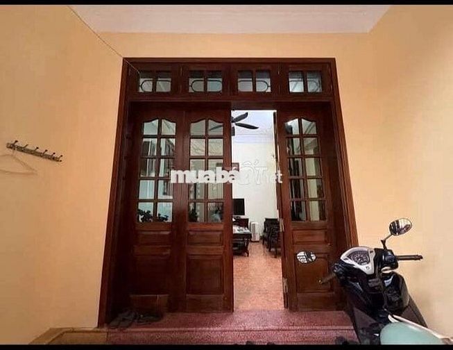 Tôi cần bán nhà mặt ngõ ô tô chánh đỗ Hoàng Quốc Việt 4tầng gần phố