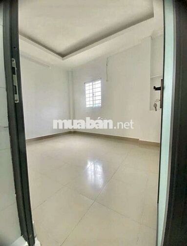 Nhà 1 Trệt 2 Lầu Sân Thượng 4PN 4x17m Mặt Tiền Đường 10m