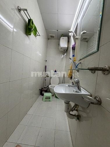 Cho thuê nhà mặt đường 136 Đê Trần Khát Chân, tầng 1, 2, DTMB 45m2