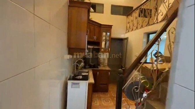 Cho thuê nhà mặt đường 136 Đê Trần Khát Chân, tầng 1, 2, DTMB 45m2