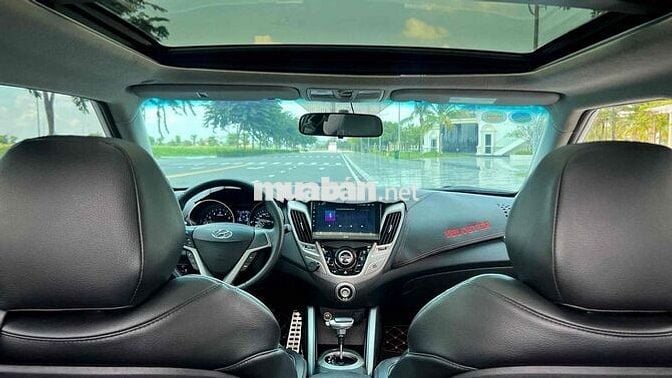 Hyundai Veloster 2011 1.6 GDI AT - 120000 km