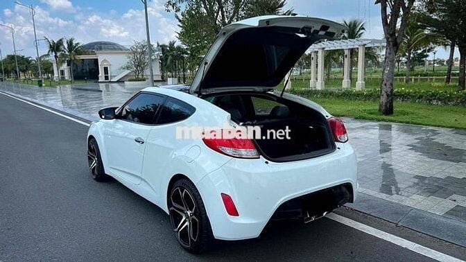 Hyundai Veloster 2011 1.6 GDI AT - 120000 km