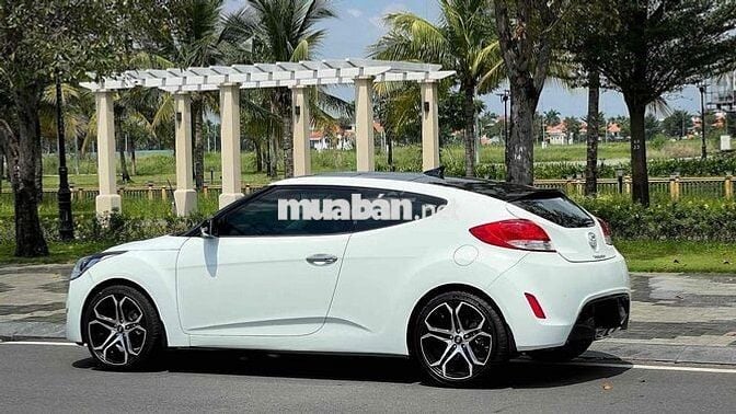 Hyundai Veloster 2011 1.6 GDI AT - 120000 km