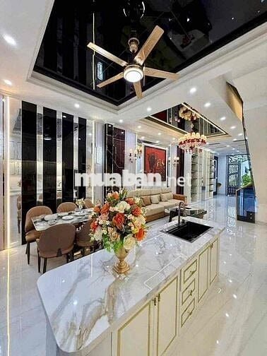 Nhà 2 Lầu Kiến Trúc Cổ Điển Đẳng Cấp Quí Tộc - Mặt Tiền D1 Hồng Loan