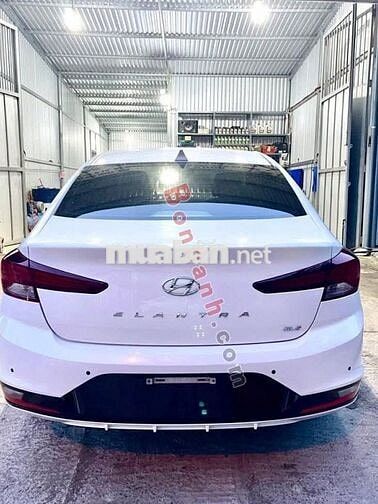 Hyundai Elantra 2.0 AT 2021 - 515 Triệu