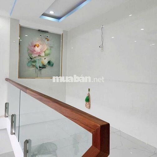 Nhà phố sổ riêng. Mặt tiền hẻm chính 8m. 3Pn. Chính chủ. Htr bank