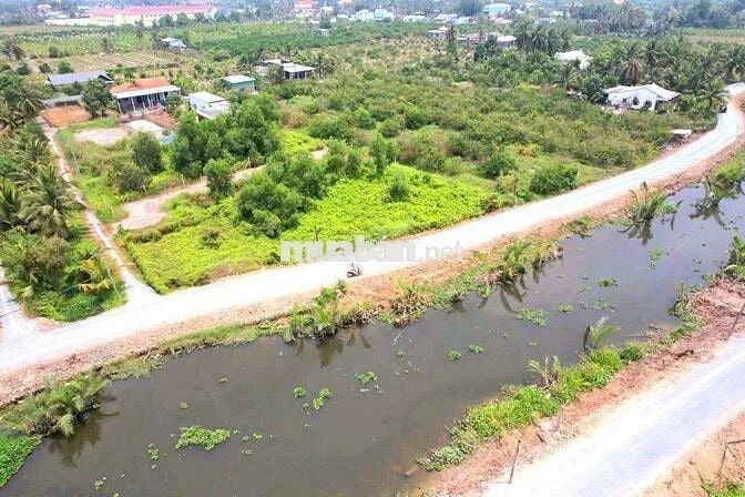 Quá đẹp, 1000m2 đất có 240m2 thổ cư View Kênh cực đẹp