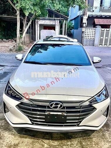 Hyundai Elantra 2.0 AT 2021 – Giá hợp lý