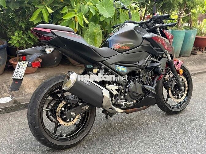 Kawasaki Z400 2022 1 chủ odo lướt 7k8 , bstp 9 chủ