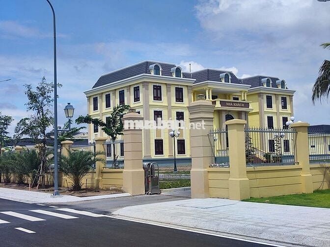SHOPHOUSE TRUNG TÂM HÀNH CHÍNH XÃ THỦ THỪA-ƯU ĐÃ HẤP DẪN LÊN TỚI 700TR