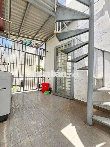 Căn Hộ 2PN 85m2, full nội thất, máy giặt riêng, gần chợ Bến Thành