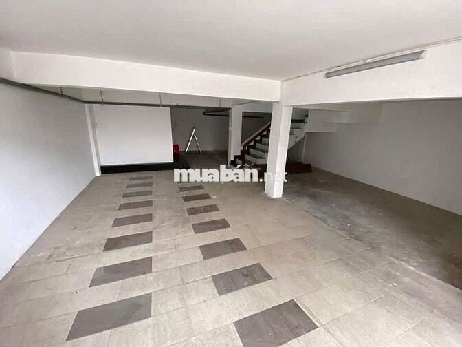 Hiếm-cho thuê nhà Trần Quang Khải Ngang 5m Giá 48 triệu.hầm,thang máy.