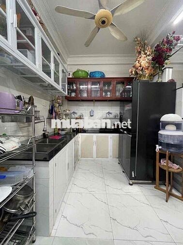 VẠN KIẾP 4 Tầng 33m2- Nở Hậu-3PN-1 Trệt 2 Lầu + Sân Thượng + Tum