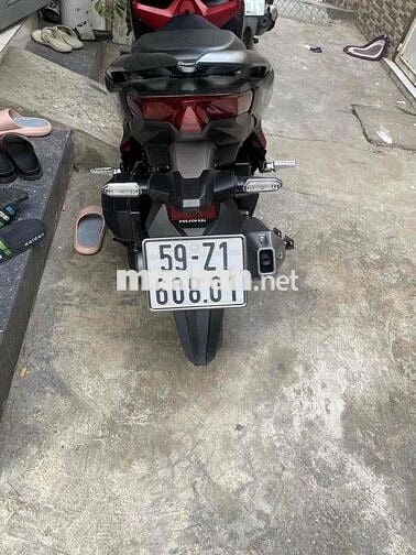 Cần bán vario 150