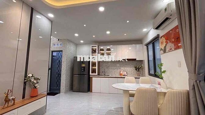 NHÀ 2 TẦNG 3PN •PHÚ NHUẬN CHỈ 5T95 . SHR . MỚI ĐẸP