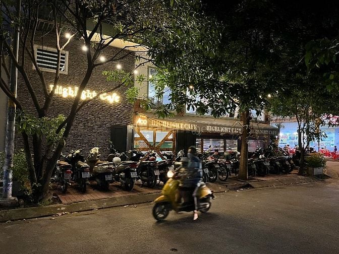 Góc,Đặng Thùy Trâm,Ngang 5m,Hầm,4Tầng,7PN,Gần Trường Học,Cty,Quán Ăn 