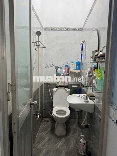 324/38/4 Phan Văn Trị 4x13 Dt đất 52m2, 3 PN 4WC mặt tiền khu nội bộ