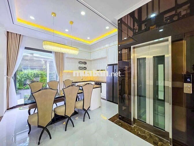 NHÀ PHỐ ,2 LẦU ,SÂN THƯỢNG 4PN,6WC