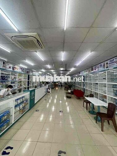 SÀN SUỐT, NGANG 8M, LỀ RỘNG TẠI 329A NGUYỄN XÍ QUẬN BÌNH THẠNH