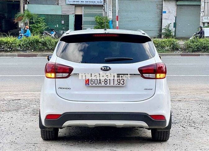 SIÊU LƯỚT Kia Rondo AT 2020 Deluxe - 24000 km