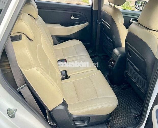 SIÊU LƯỚT Kia Rondo AT 2020 Deluxe - 24000 km