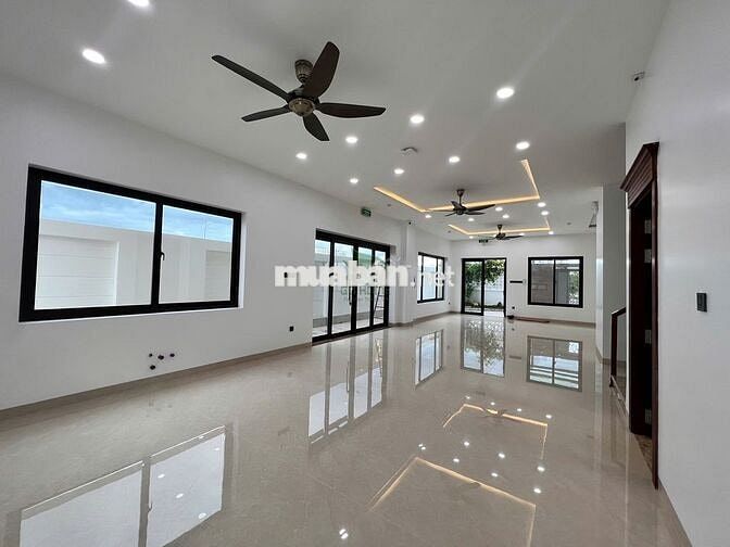 LÔ BIỆT THỰ KINH DOANH  VEN SÔNG KHU MỸ GIA 5 PHÒNG GIÁ 30 TRIỆU/THÁNG