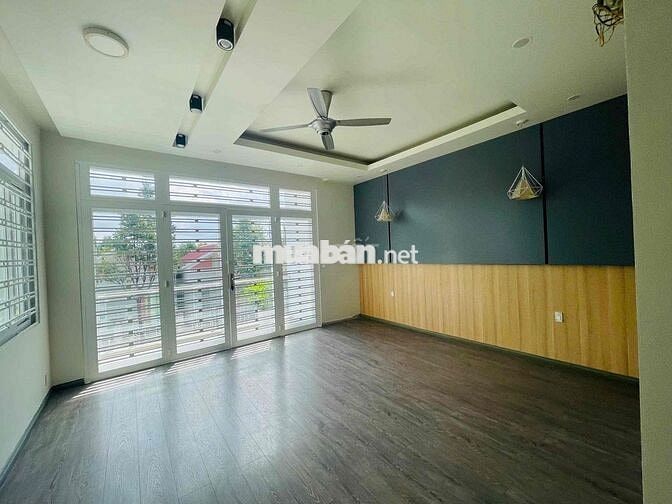 biệt thự 9x20 kdc Hồng Phát, Ninh Kiều giá 11 tỷ 500tr (thương lượng)